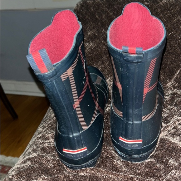 Tommy Hilfiger Blue  and Red Plaid Boots with Gold Zipper - Picture 3 of 8